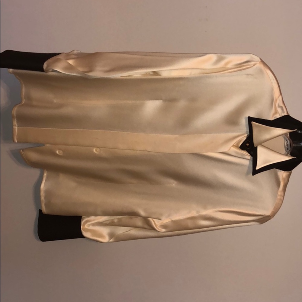 ST JOHN APPAREL